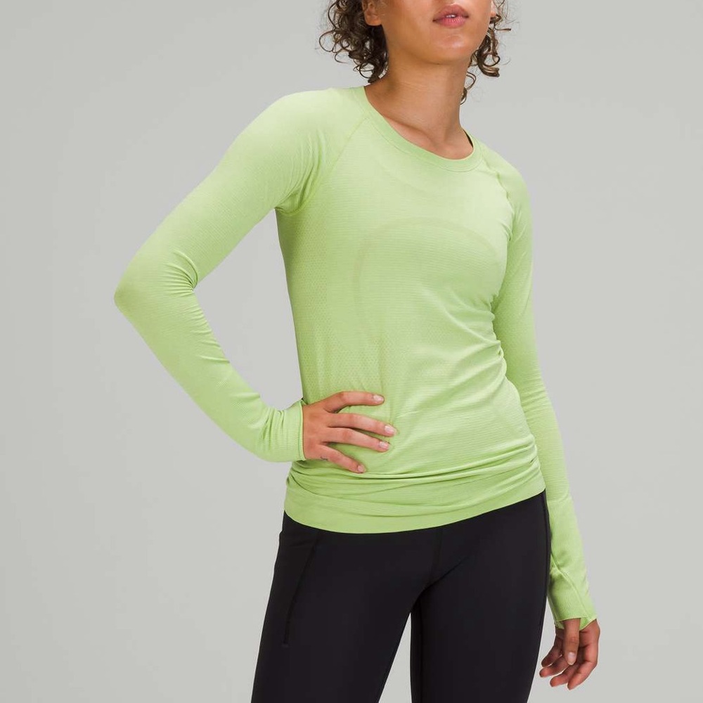 Lululemon Swiftly Tech Long Sleeve 2.0 in Dew Green Neo Mint